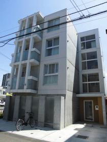 北海道札幌市豊平区平岸三条６ 4階建 築7年8ヶ月