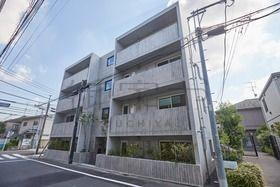 東京都目黒区八雲３ 4階建 築1年10ヶ月