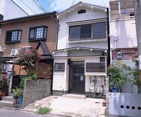上鳥羽北村山町　貸家