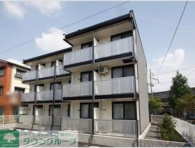 レオパレス八筋町 3階建