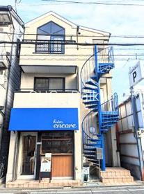 プチコート八尾本町 3階建