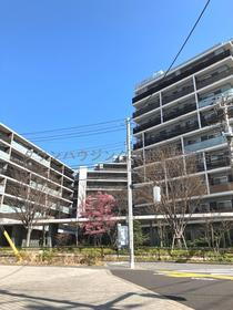 東京都板橋区加賀１ 15階建 築8年6ヶ月
