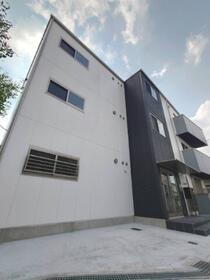 オガールコートナカモズ