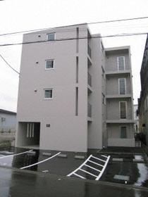 北海道札幌市西区発寒四条３ 4階建 築11年8ヶ月