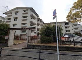 大阪府箕面市小野原東５ 4階建