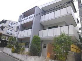大阪府吹田市江坂町５ 3階建