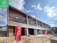 和歌山県和歌山市和歌浦東1 2階建