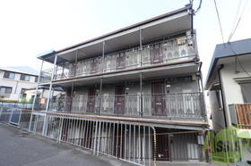 兵庫県神戸市垂水区西舞子６ 3階建