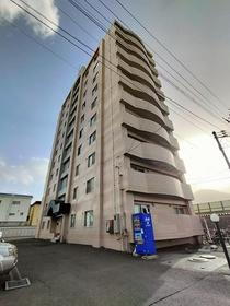 北海道札幌市豊平区中の島一条８ 11階建