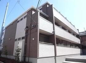 東京都新宿区北新宿３ 3階建