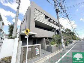 東京都目黒区緑が丘２ 地上2階地下1階建 築1年8ヶ月