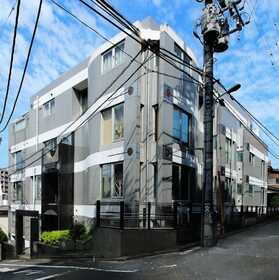 グリーンテラス元代々木 4階建