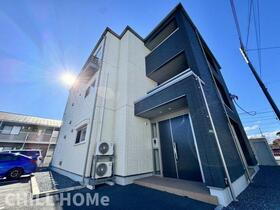 群馬県高崎市上中居町 築6年7ヶ月 3階建