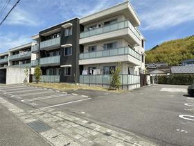高知県高知市西久万 3階建 築9年6ヶ月