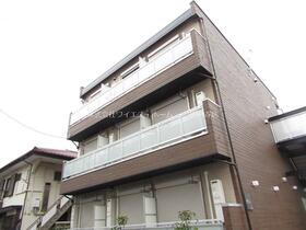 東京都国分寺市戸倉１ 3階建