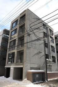 北海道札幌市中央区南六条西１２ 5階建 築5年8ヶ月