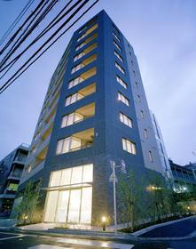 東京都港区赤坂６ 10階建 築18年4ヶ月