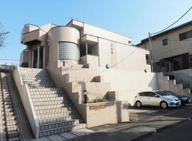 神奈川県横浜市緑区寺山町 3階建