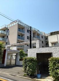 東京都新宿区北新宿１ 地上6階地下5階建 築10年6ヶ月