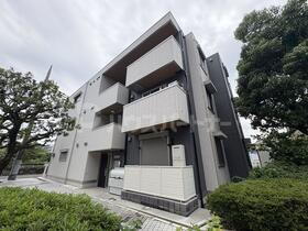 東京都足立区青井３ 3階建