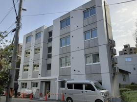 北海道札幌市中央区南七条西２６ 4階建 築2年6ヶ月