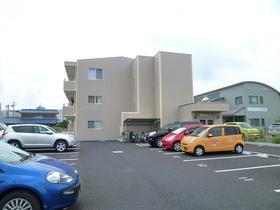 神奈川県厚木市水引２ 3階建 築11年3ヶ月
