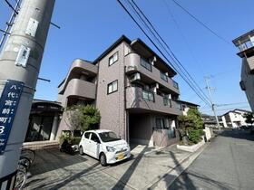 兵庫県姫路市八代宮前町 3階建