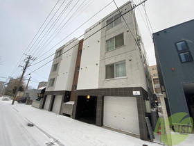 北海道札幌市中央区南六条西２５ 4階建 築15年9ヶ月