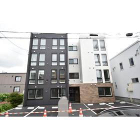 北海道札幌市中央区北十三条西１５ 4階建 築4年1ヶ月