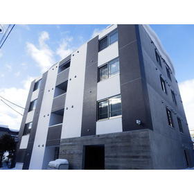 北海道札幌市中央区南五条西１５ 4階建 築7年5ヶ月
