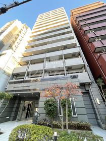 大阪府大阪市中央区上町 15階建
