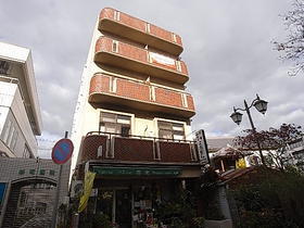 兵庫県川西市小戸１ 4階建 築37年9ヶ月
