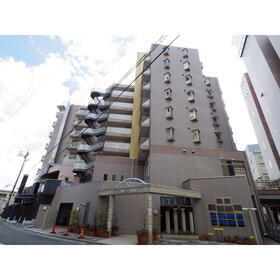 センターウィング