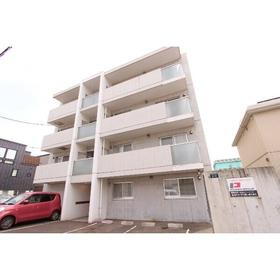北海道札幌市中央区北六条西２１ 4階建 築14年4ヶ月