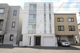 北海道札幌市中央区南十六条西１５ 4階建 築9年4ヶ月