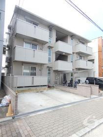 大阪府大阪市平野区背戸口２ 3階建 築8年10ヶ月