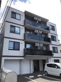 北海道札幌市中央区南四条西２２ 4階建 築5年3ヶ月