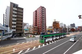 広島県広島市中区本川町１ 13階建 築17年7ヶ月
