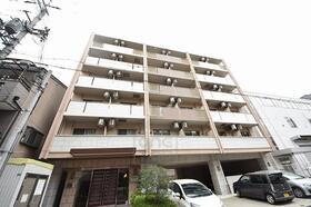 クリーデンス新大阪 6階建
