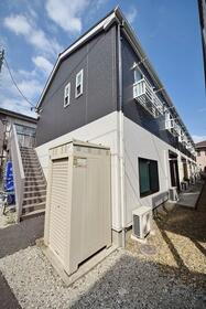 千葉県千葉市中央区椿森１ 2階建