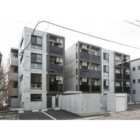北海道札幌市西区二十四軒四条５ 4階建 築8年7ヶ月