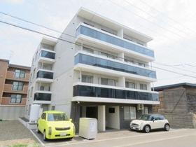 北海道札幌市西区八軒三条西１ 4階建 築8年8ヶ月