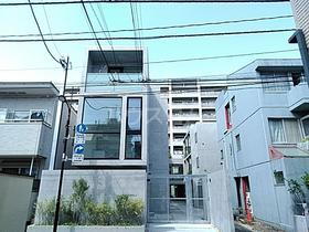 東京都新宿区西早稲田３ 地上3階地下1階建 築3年4ヶ月