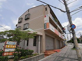 兵庫県川西市大和西２ 3階建 築36年1ヶ月