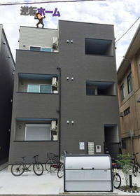 愛知県名古屋市中川区柳島町１ 3階建 築6年2ヶ月