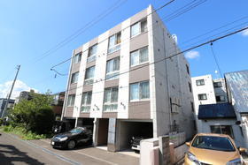 北海道札幌市中央区南八条西１５ 4階建 築6年9ヶ月