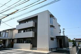 富山県富山市清水町２ 3階建 築1年2ヶ月