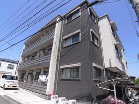 ラフォルトゥーナ 3階建