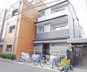 京都府京都市北区鞍馬口町 3階建