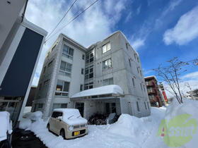 北海道札幌市北区北三十一条西４ 4階建 築11年3ヶ月